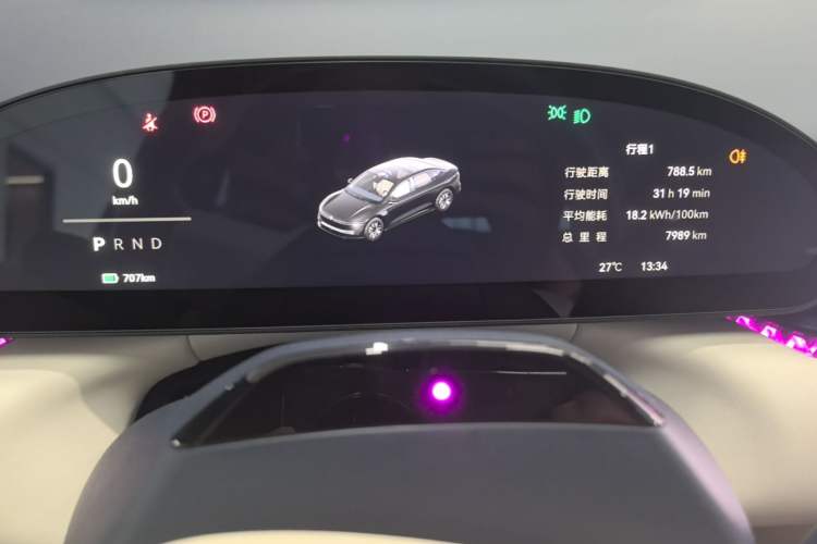 Used Zeekr 007 2025 Long-Range Rear-Wheel-Drive Intelligent Driving Version 100 kWh Instrument Cluster