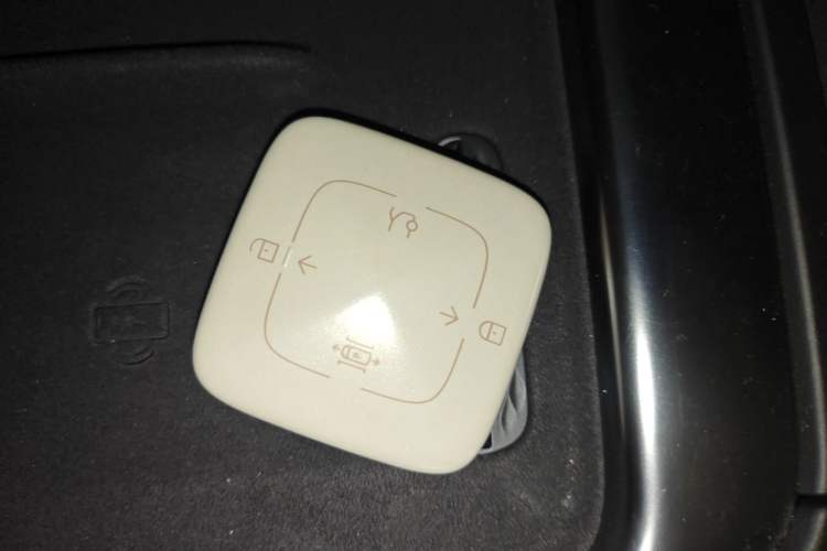 Used Zeekr 007 2025 Rear-Drive Intelligent Driving Version 75 kWh Interior 1