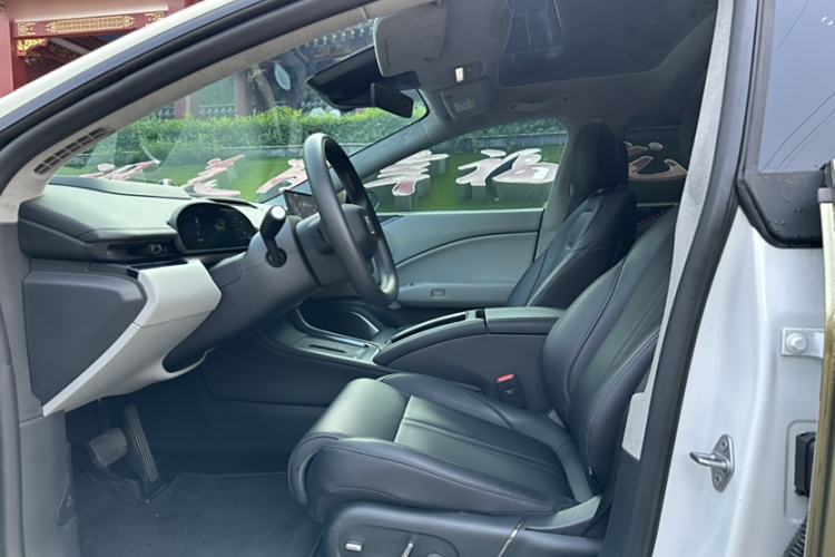 Used Zeekr 007 2025 Rear-Drive Intelligent Driving Version 75 kWh Interior 3