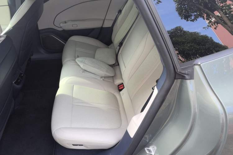 Used Zeekr 007 2025 Long-Range Rear-Wheel-Drive Intelligent Driving Version 100 kWh Interior 4