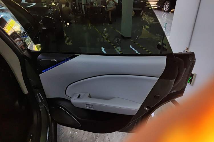 Used Zeekr 007 2025 Long-Range Rear-Wheel-Drive Intelligent Driving Version 100 kWh Interior 6