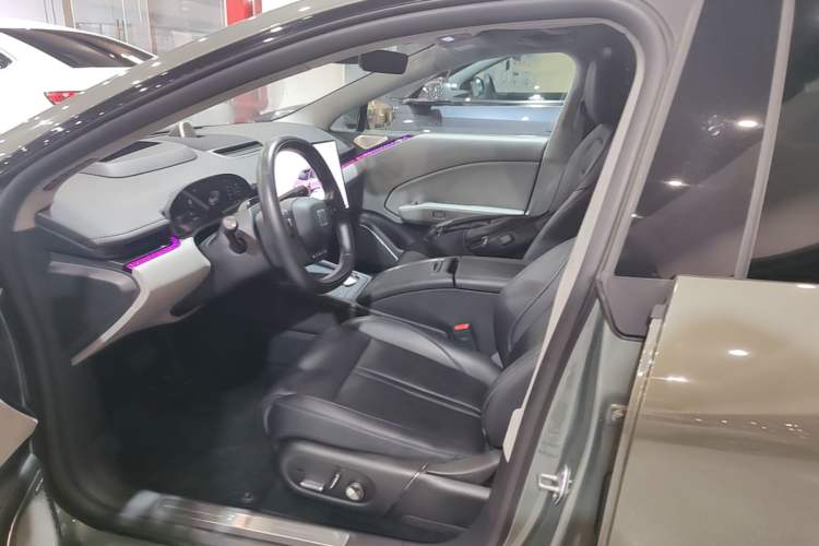 Used Zeekr 007 2025 Long-Range Rear-Wheel-Drive Intelligent Driving Version 100 kWh Left Front Seat