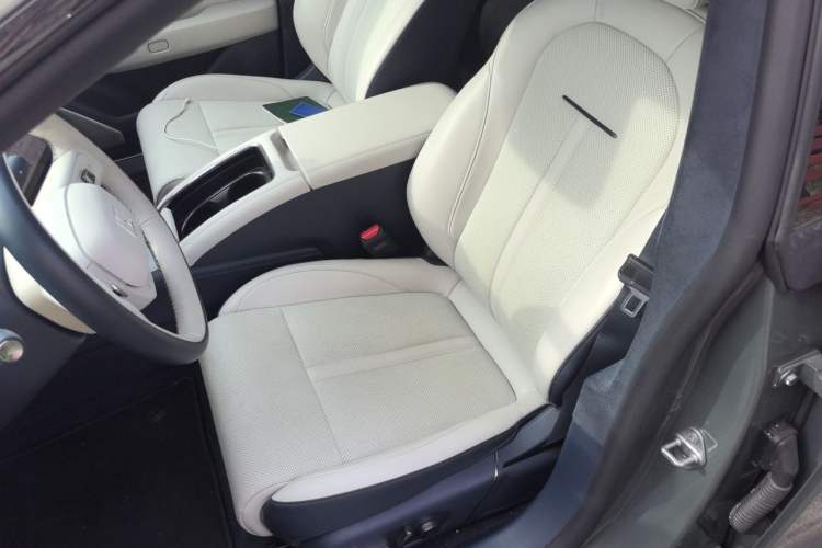 Used Zeekr 007 2025 Long-Range Rear-Wheel-Drive Intelligent Driving Version 100 kWh Left Front Seat