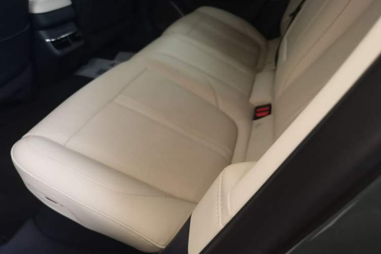 Used Zeekr 007 2025 Long-Range Rear-Wheel-Drive Intelligent Driving Version 100 kWh Left Rear Seat