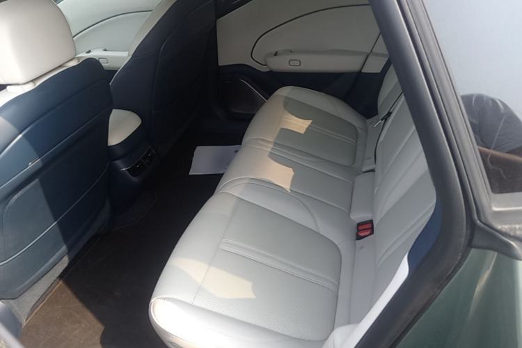 Used Zeekr 007 2025 Long-Range Rear-Wheel-Drive Intelligent Driving Version 100 kWh Left Rear Seat
