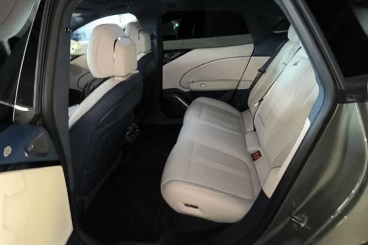 Used Zeekr 007 2025 Long-Range Rear-Wheel-Drive Intelligent Driving Version 100 kWh Left Rear Seat