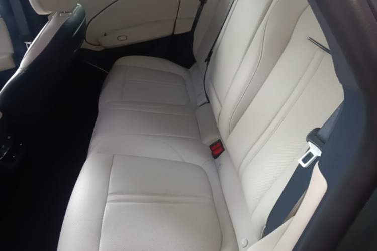 Used Zeekr 007 2025 Long-Range Rear-Wheel-Drive Intelligent Driving Version 100 kWh Left Rear Seat