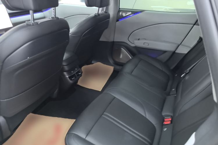 Used Zeekr 007 2025 Long-Range Rear-Wheel-Drive Intelligent Driving Version 100 kWh Left Rear Seat