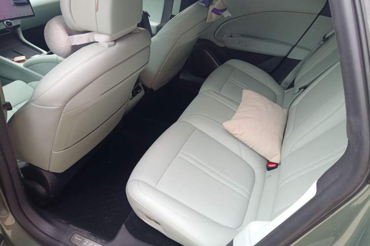 Used Zeekr 007 2025 Four-Wheel Drive Intelligent Driving Version 75 kWh Left Rear Seat