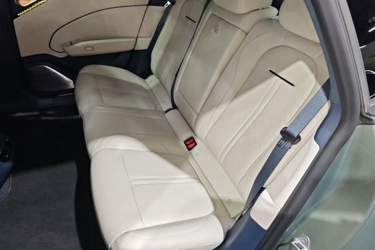 Used Zeekr 007 2025 Long-Range Rear-Wheel-Drive Intelligent Driving Version 100 kWh Left Rear Seat