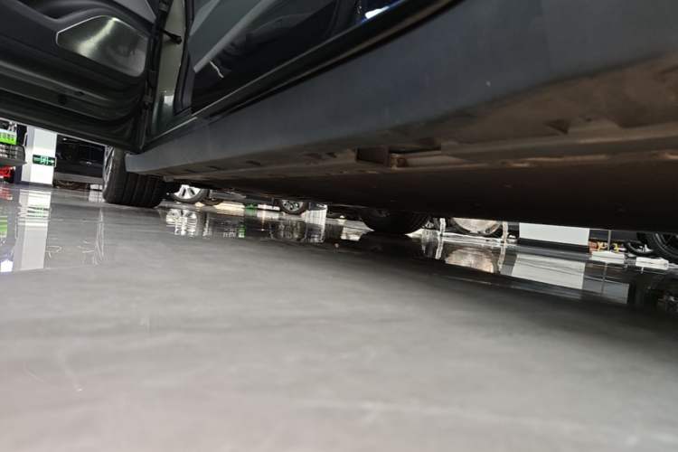 Used Zeekr 007 2025 Long-Range Rear-Wheel-Drive Intelligent Driving Version 100 kWh Left Side Sill