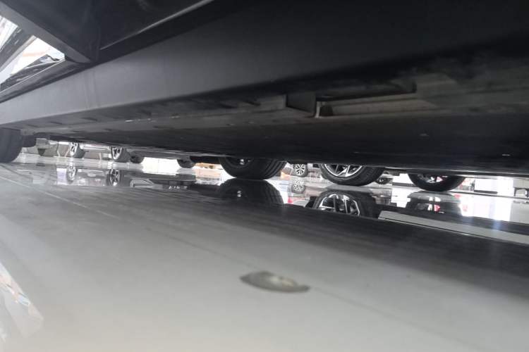 Used Zeekr 007 2025 Long-Range Rear-Wheel-Drive Intelligent Driving Version 100 kWh Left Side Sill
