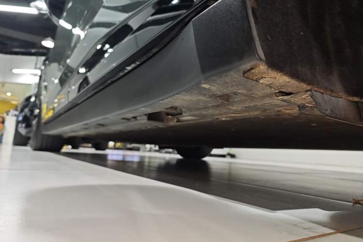 Used Zeekr 007 2025 Long-Range Rear-Wheel-Drive Intelligent Driving Version 100 kWh Left Side Sill