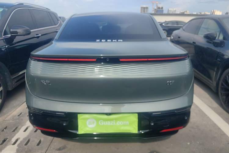 Used Zeekr 007 2025 Long-Range Rear-Wheel-Drive Intelligent Driving Version 100 kWh Rear