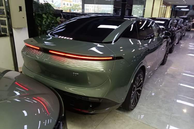 Used Zeekr 007 2025 Long-Range Rear-Wheel-Drive Intelligent Driving Version 100 kWh Rear Right 45 Deg