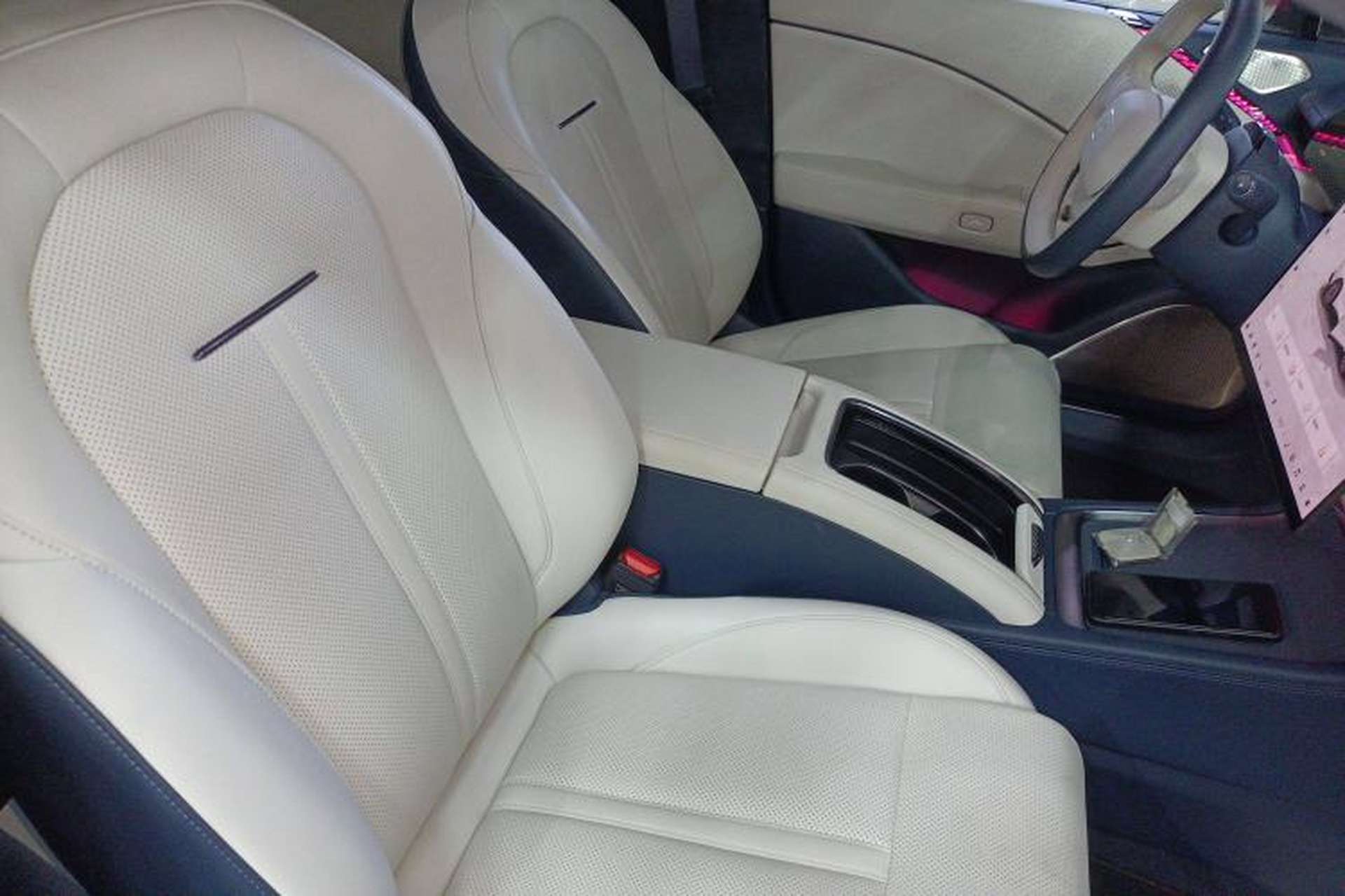 Used Zeekr 007 2025 Long-Range Rear-Wheel-Drive Intelligent Driving Version 100 kWh Right Front Seat