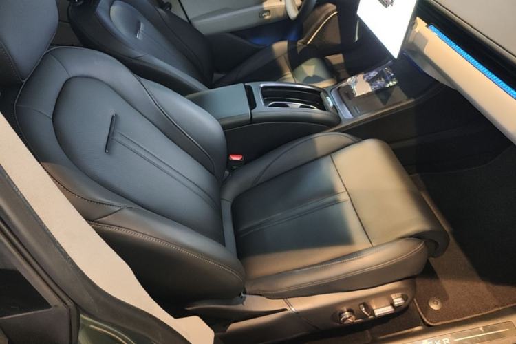 Used Zeekr 007 2025 Long-Range Rear-Wheel-Drive Intelligent Driving Version 100 kWh Right Front Seat