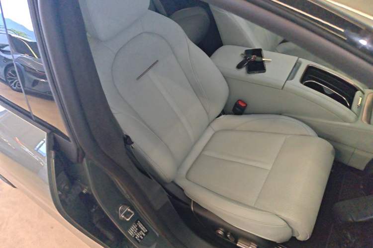 Used Zeekr 007 2025 Long-Range All-Wheel-Drive Intelligent Driving Version 100 kWh Right Front Seat