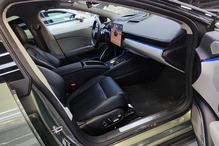 Used Zeekr 007 2025 Long-Range Rear-Wheel-Drive Intelligent Driving Version 100 kWh Right Front Seat