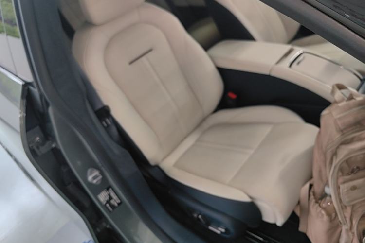 Used Zeekr 007 2025 Long-Range Rear-Wheel-Drive Intelligent Driving Version 100 kWh Right Front Seat