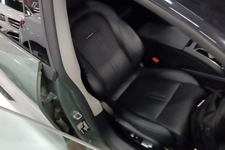 Used Zeekr 007 2025 Long-Range Rear-Wheel-Drive Intelligent Driving Version 100 kWh Right Front Seat