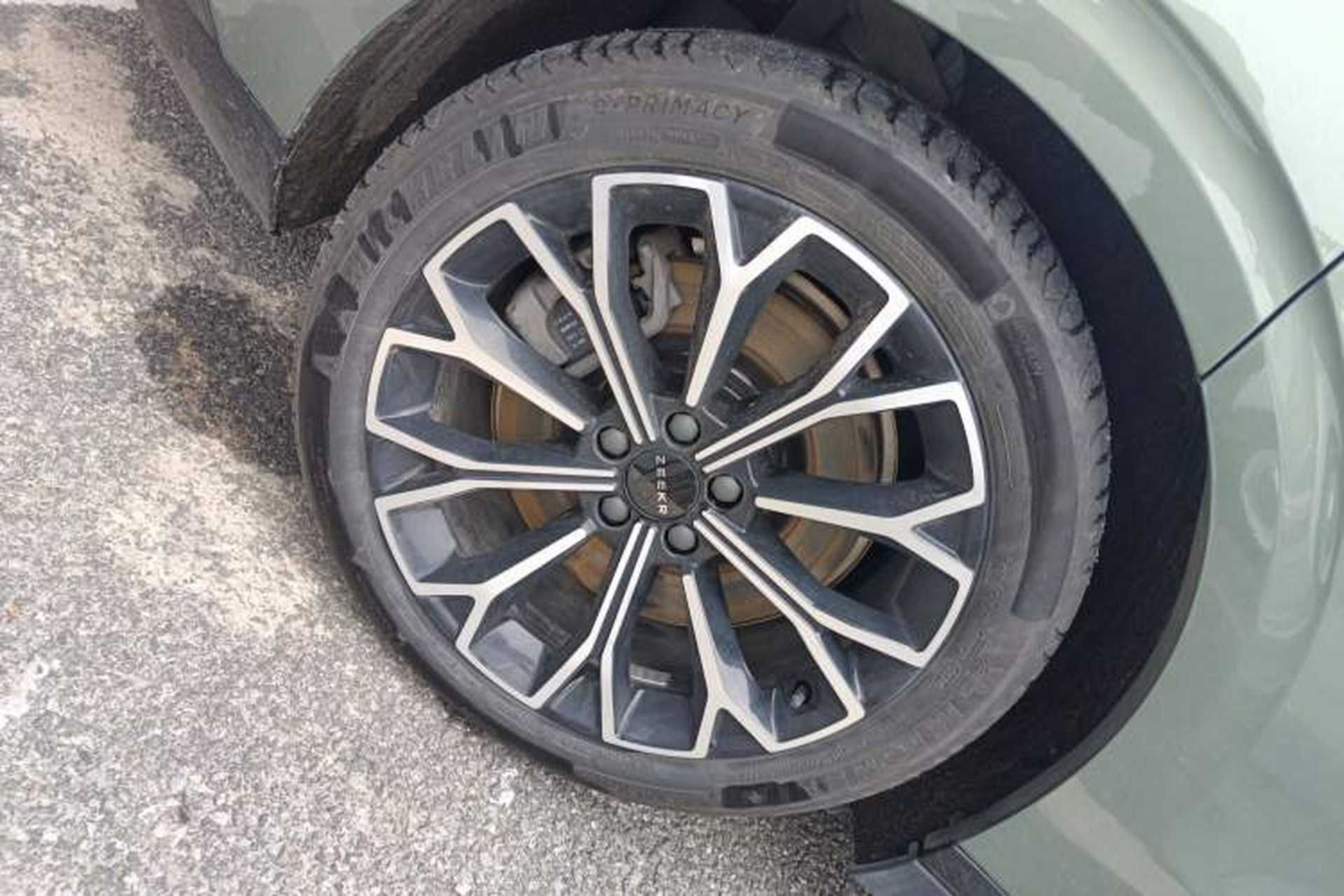 Used Zeekr 007 2025 Four-Wheel Drive Intelligent Driving Version 75 kWh Right Rear Wheel Hub