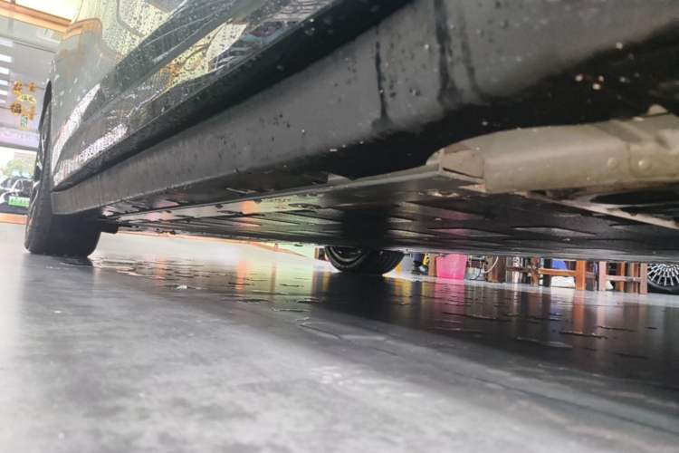 Used Zeekr 007 2025 Long-Range Rear-Wheel-Drive Intelligent Driving Version 100 kWh Right Side Sill