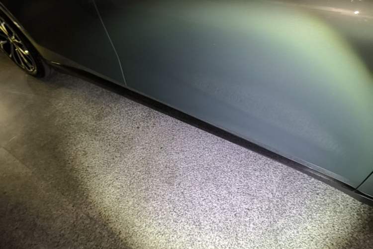 Used Zeekr 007 2025 Long-Range Rear-Wheel-Drive Intelligent Driving Version 100 kWh Right Side Sill