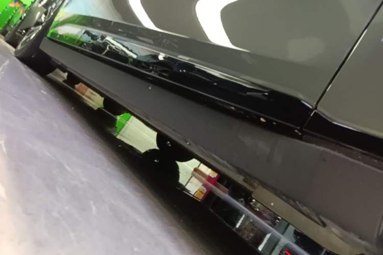 Used Zeekr 007 2025 Long-Range Rear-Wheel-Drive Intelligent Driving Version 100 kWh Right Side Sill