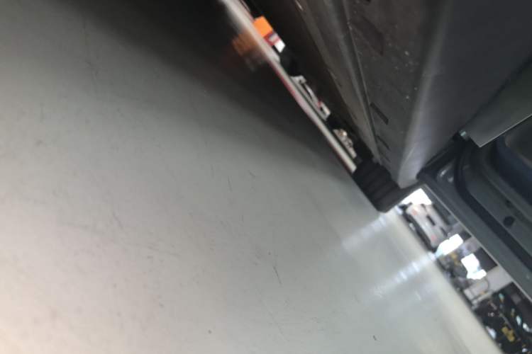 Used Zeekr 007 2025 Long-Range Rear-Wheel-Drive Intelligent Driving Version 100 kWh Right Side Sill