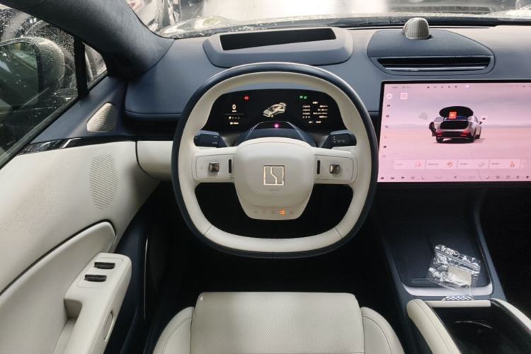 Used Zeekr 007 2025 Long-Range Rear-Wheel-Drive Intelligent Driving Version 100 kWh Steering Wheel
