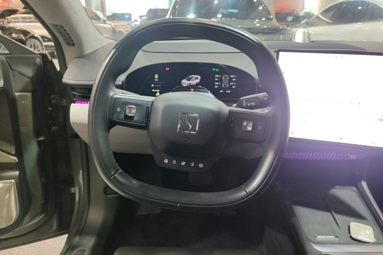 Used Zeekr 007 2025 Long-Range Rear-Wheel-Drive Intelligent Driving Version 100 kWh Steering Wheel