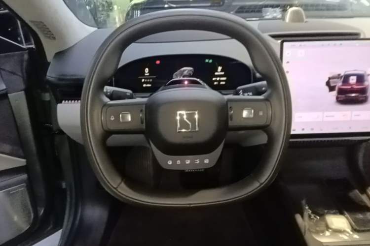 Used Zeekr 007 2025 Long-Range Rear-Wheel-Drive Intelligent Driving Version 100 kWh Steering Wheel