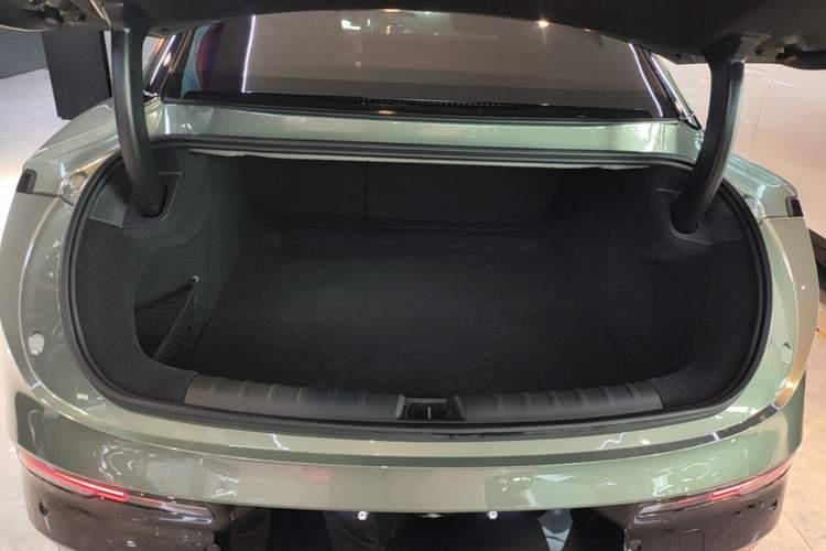 Used Zeekr 007 2025 Long-Range Rear-Wheel-Drive Intelligent Driving Version 100 kWh Trunk