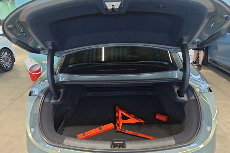 Used Zeekr 007 2025 Long-Range All-Wheel-Drive Intelligent Driving Version 100 kWh Trunk