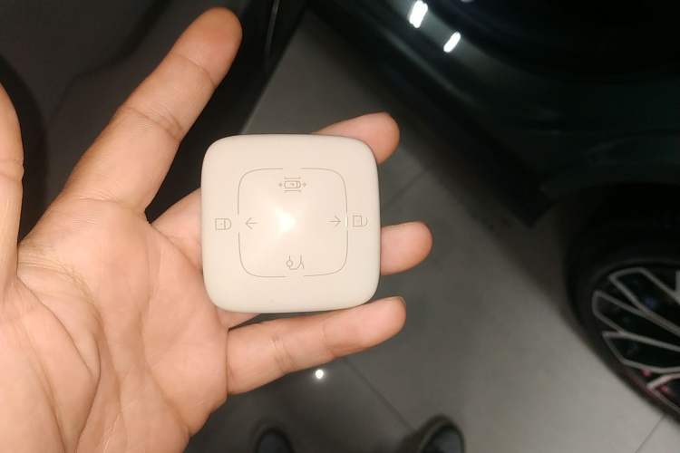 Used Zeekr 007 2025 Rear-Drive Intelligent Driving Version 75 kWh Vehicle Key