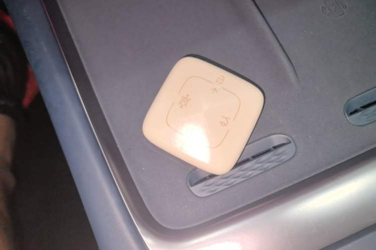 Used Zeekr 007 2025 Long-Range Rear-Wheel-Drive Intelligent Driving Version 100 kWh Vehicle Key