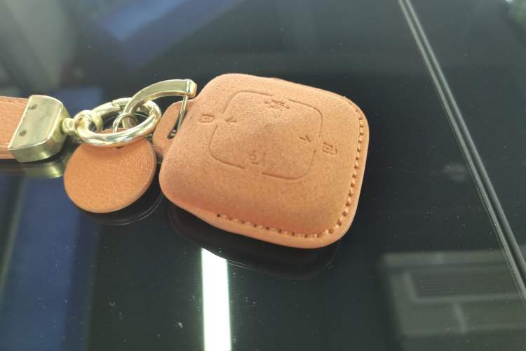 Used Zeekr 007 2025 Long-Range All-Wheel-Drive Intelligent Driving Version 100 kWh Vehicle Key