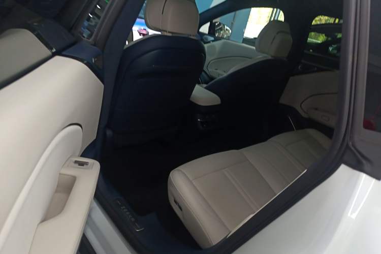 Used Zeekr 007 2025 Rear-Drive Intelligent Driving Version 75 kWh Left Rear Seat