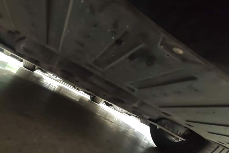 Used Zeekr 007 2025 Long-Range Rear-Wheel-Drive Intelligent Driving Version 100 kWh Chassis Rear