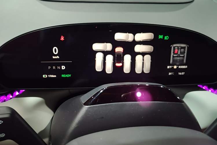 Used Zeekr 007 2025 Long-Range Rear-Wheel-Drive Intelligent Driving Version 100 kWh Instrument Cluster