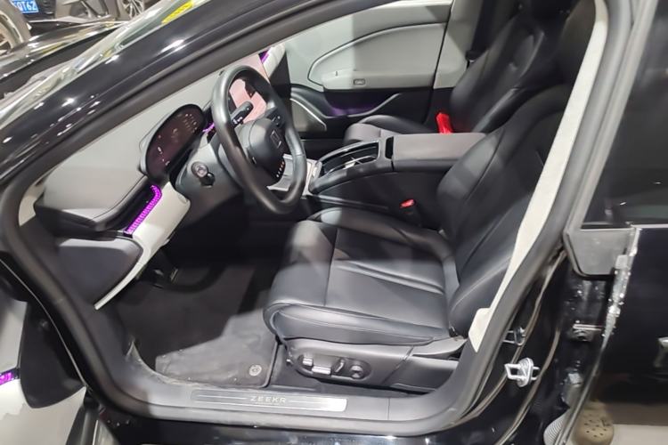 Used Zeekr 007 2025 Long-Range Rear-Wheel-Drive Intelligent Driving Version 100 kWh Left Front Seat