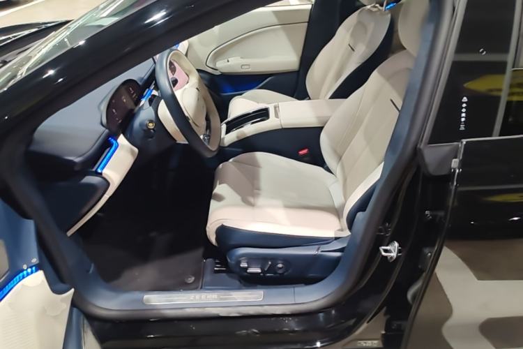 Used Zeekr 007 2025 Long-Range Rear-Wheel-Drive Intelligent Driving Version 100 kWh Left Front Seat