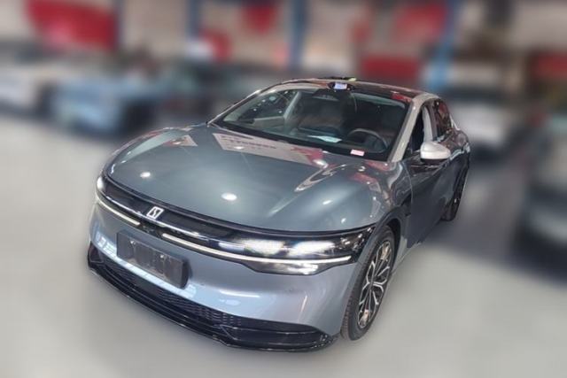 Zeekr 007 2025 Long-Range Rear-Wheel-Drive Intelligent Driving Version 100 kWh с пробегом