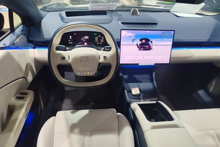Used Zeekr 007 2025 Long-Range Rear-Wheel-Drive Intelligent Driving Version 100 kWh Steering Wheel