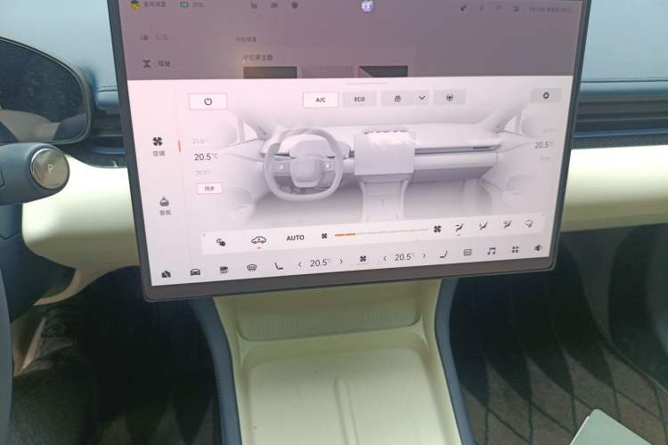 Used Zeekr 007 2025 Rear-Drive Intelligent Driving Version 75 kWh Audio And AC Panel