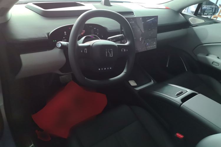 Used Zeekr 007 2025 Rear-Drive Intelligent Driving Version 75 kWh Center Console