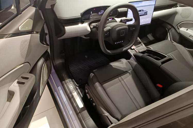 Used Zeekr 007 2025 Rear-Drive Intelligent Driving Version 75 kWh Driver Seat