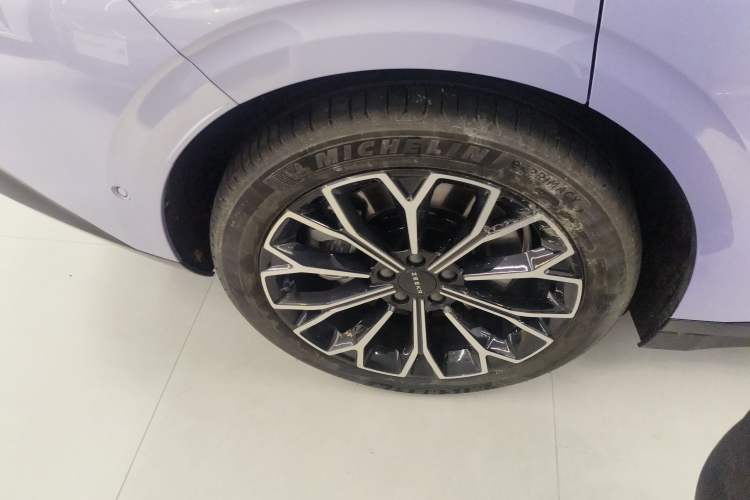 Used Zeekr 007 2025 Four-Wheel Drive Intelligent Driving Version 75 kWh Exterior 5