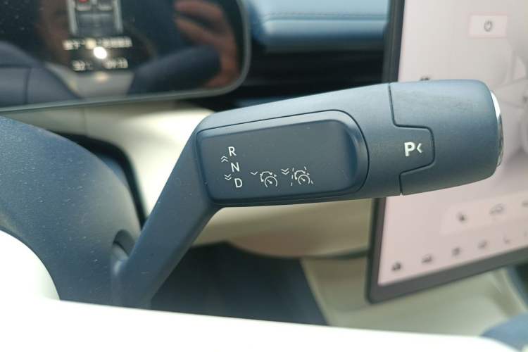 Used Zeekr 007 2025 Rear-Drive Intelligent Driving Version 75 kWh Gear Lever
